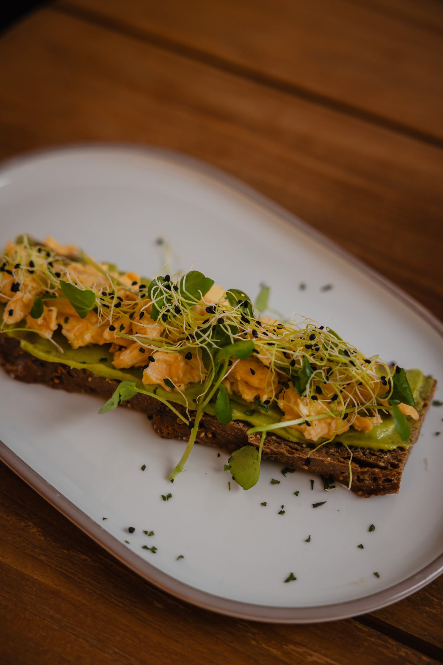 toast scrambled eggs