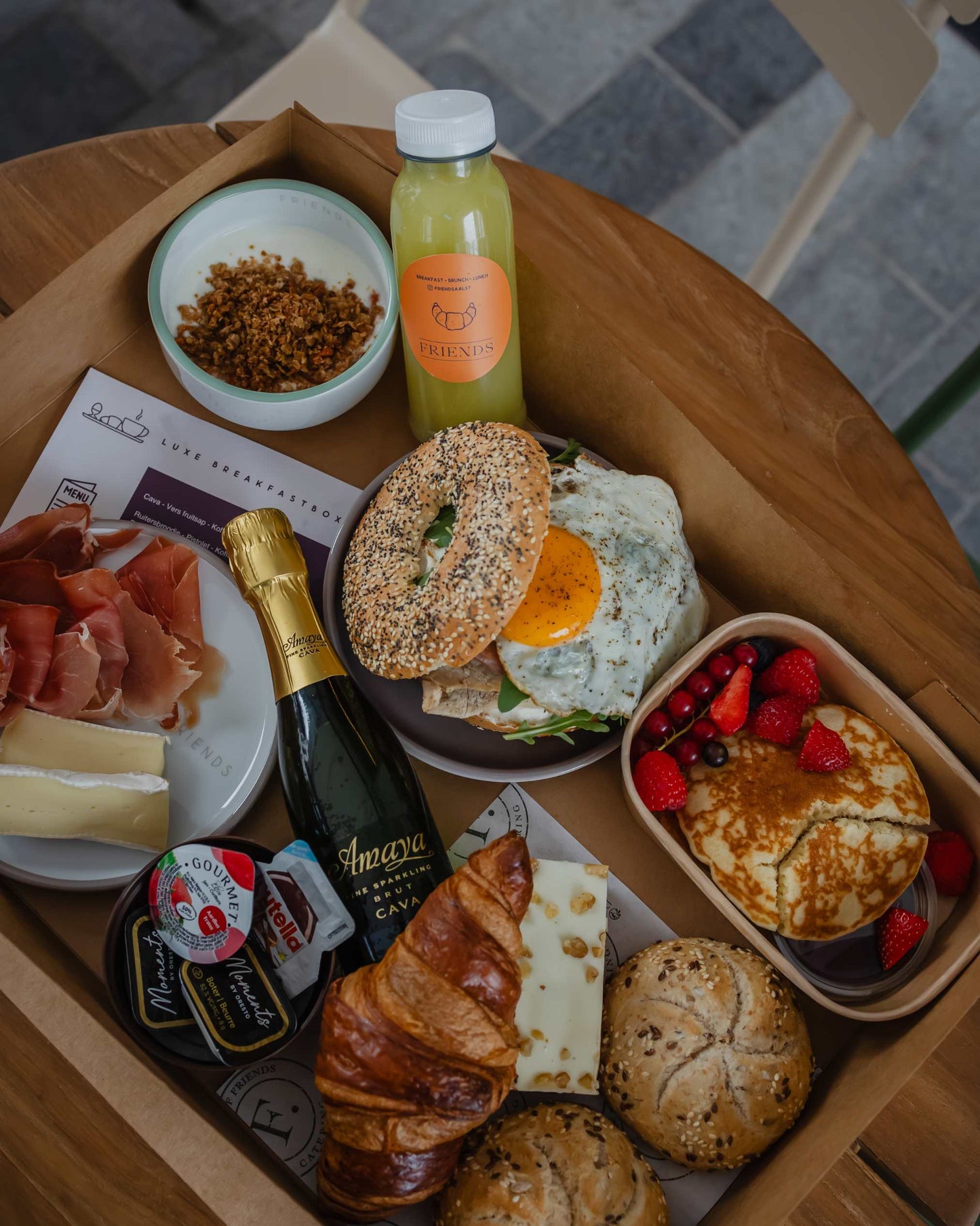 Luxe breakfast box