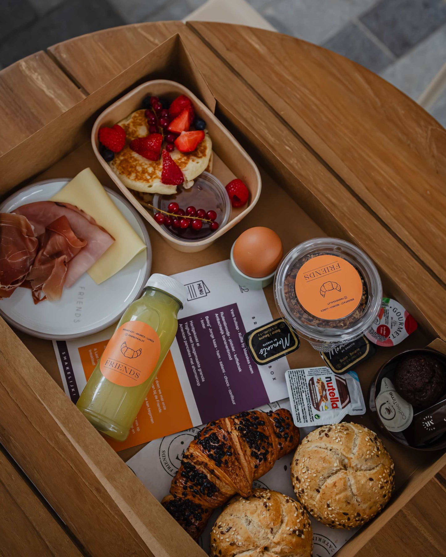 classic breakfast box