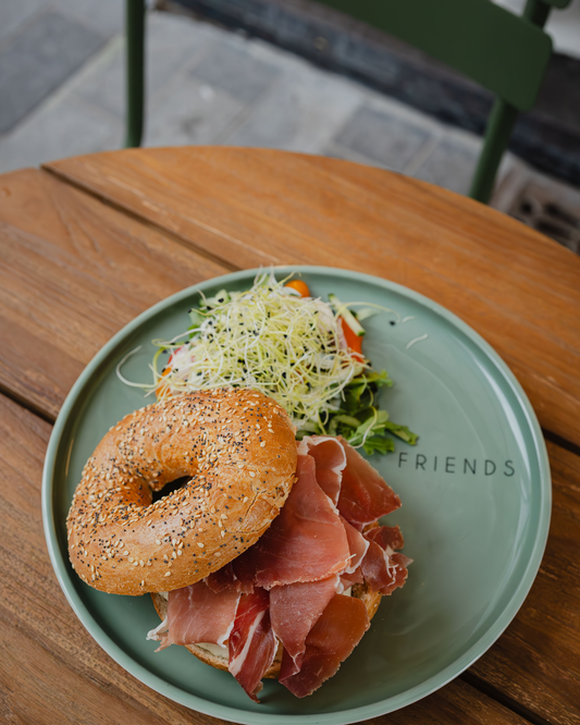 Italian bagel met slaatje