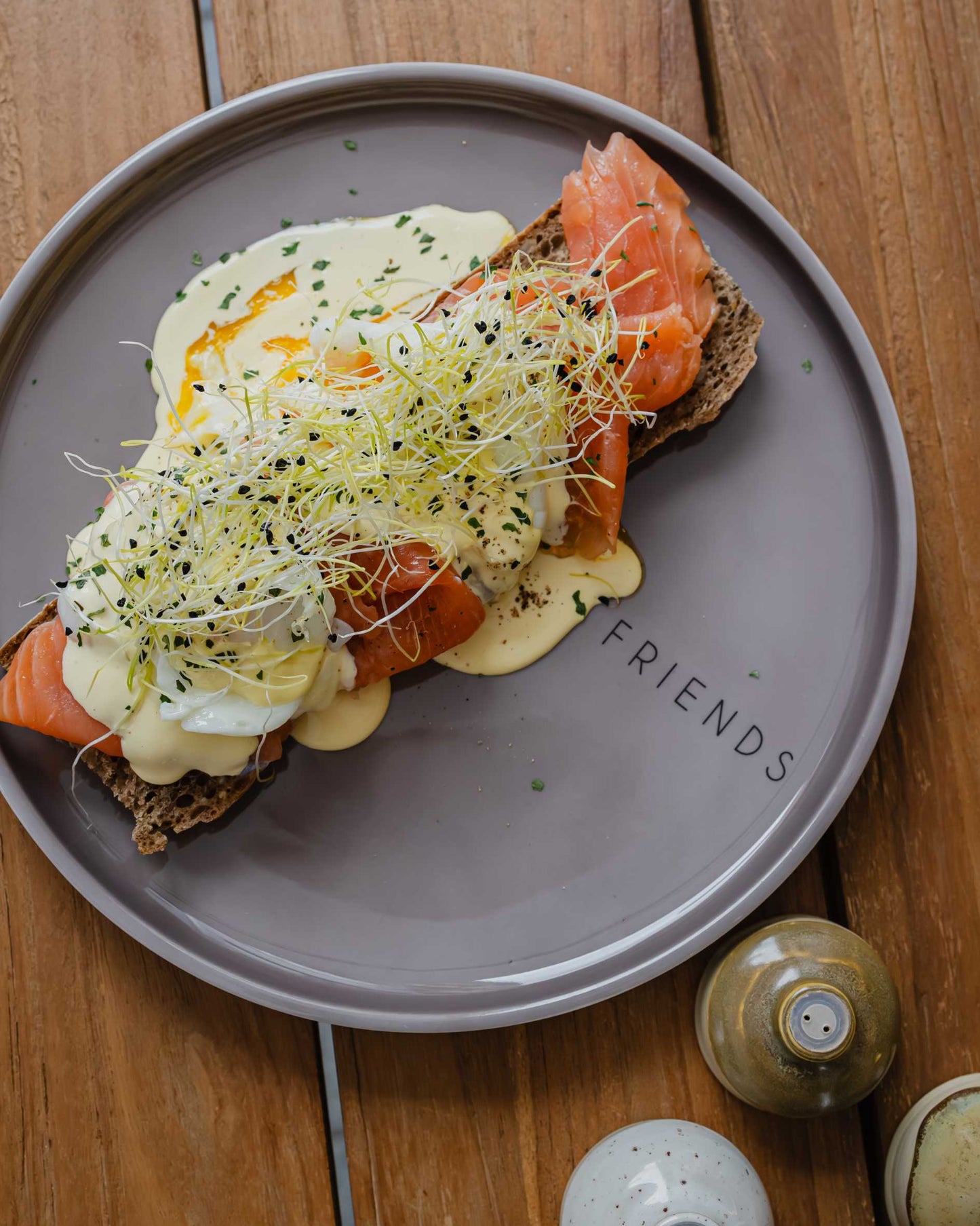 salmon benedict